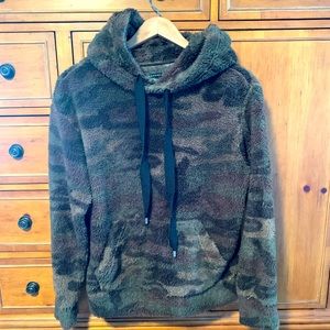 2 for $20 // Rewash camouflage fleece hoodie with pocket, small